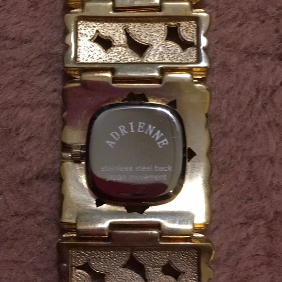 NWOT,REAL COLLECTIBLES BY ADRIENNE,IVORY ABALONE AND CRYSTAL WATCH - Picture 5 of 9